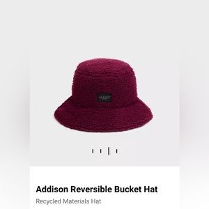 Rag&Bone Addison reversible bucket hat in Wine Sherpa color. NWT